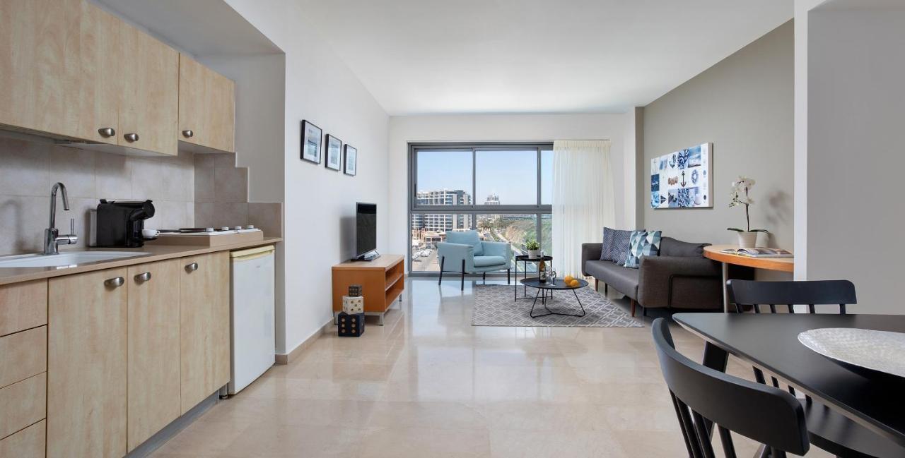 Aparthotel Okeanos On The Beach Herzliya Ngoại thất bức ảnh