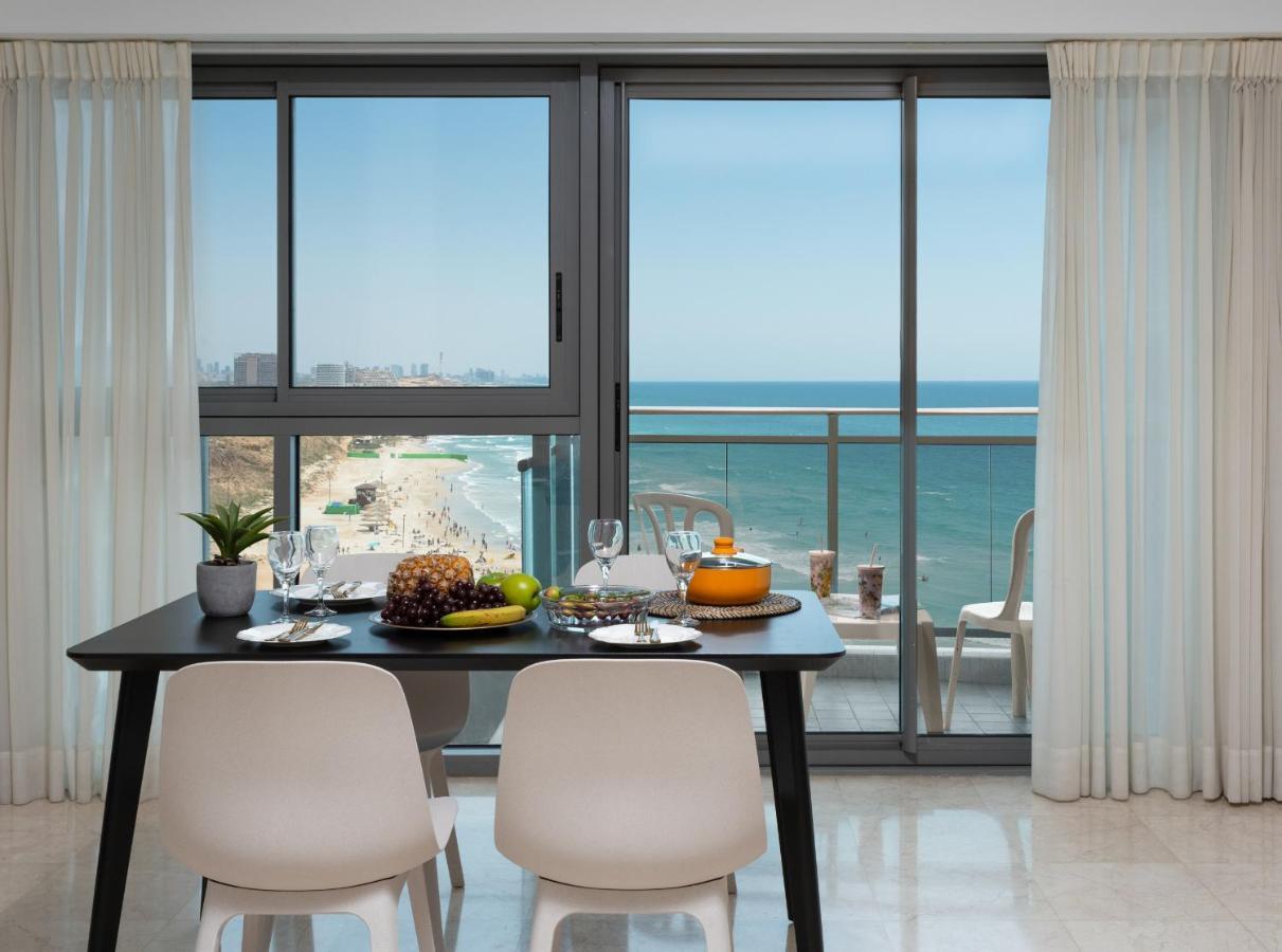 Aparthotel Okeanos On The Beach Herzliya Ngoại thất bức ảnh