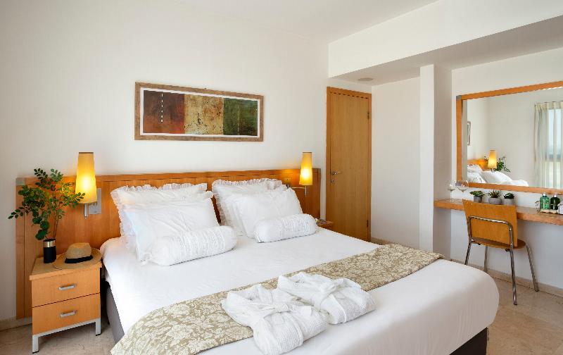Aparthotel Okeanos On The Beach Herzliya Ngoại thất bức ảnh