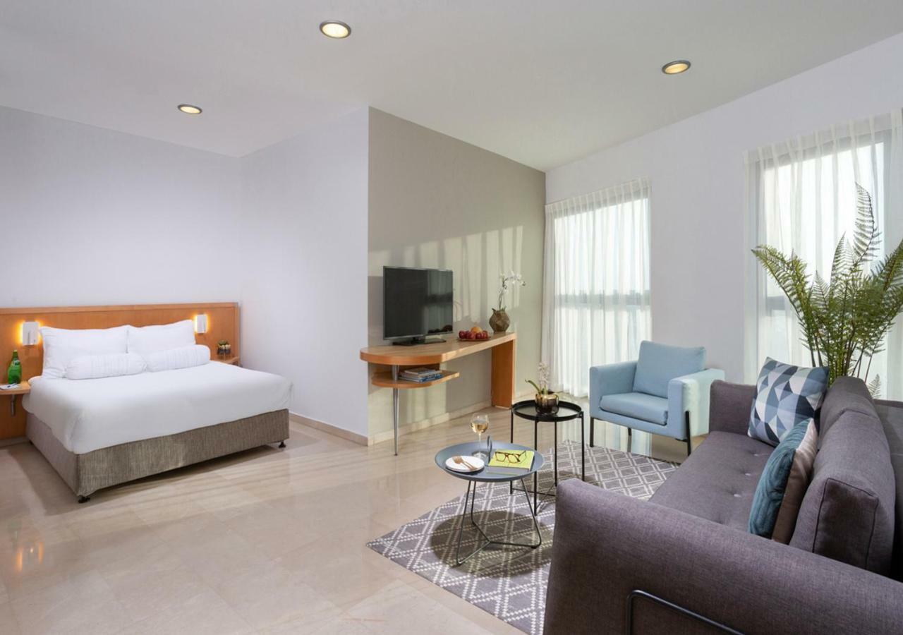 Aparthotel Okeanos On The Beach Herzliya Ngoại thất bức ảnh