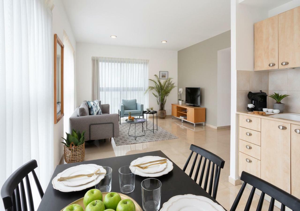 Aparthotel Okeanos On The Beach Herzliya Ngoại thất bức ảnh