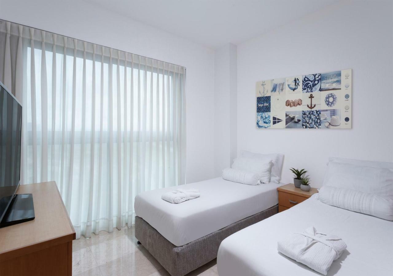 Aparthotel Okeanos On The Beach Herzliya Ngoại thất bức ảnh