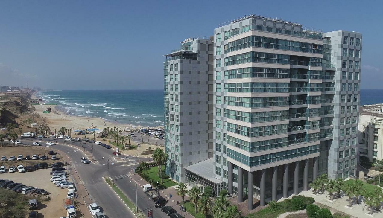 Aparthotel Okeanos On The Beach Herzliya Ngoại thất bức ảnh