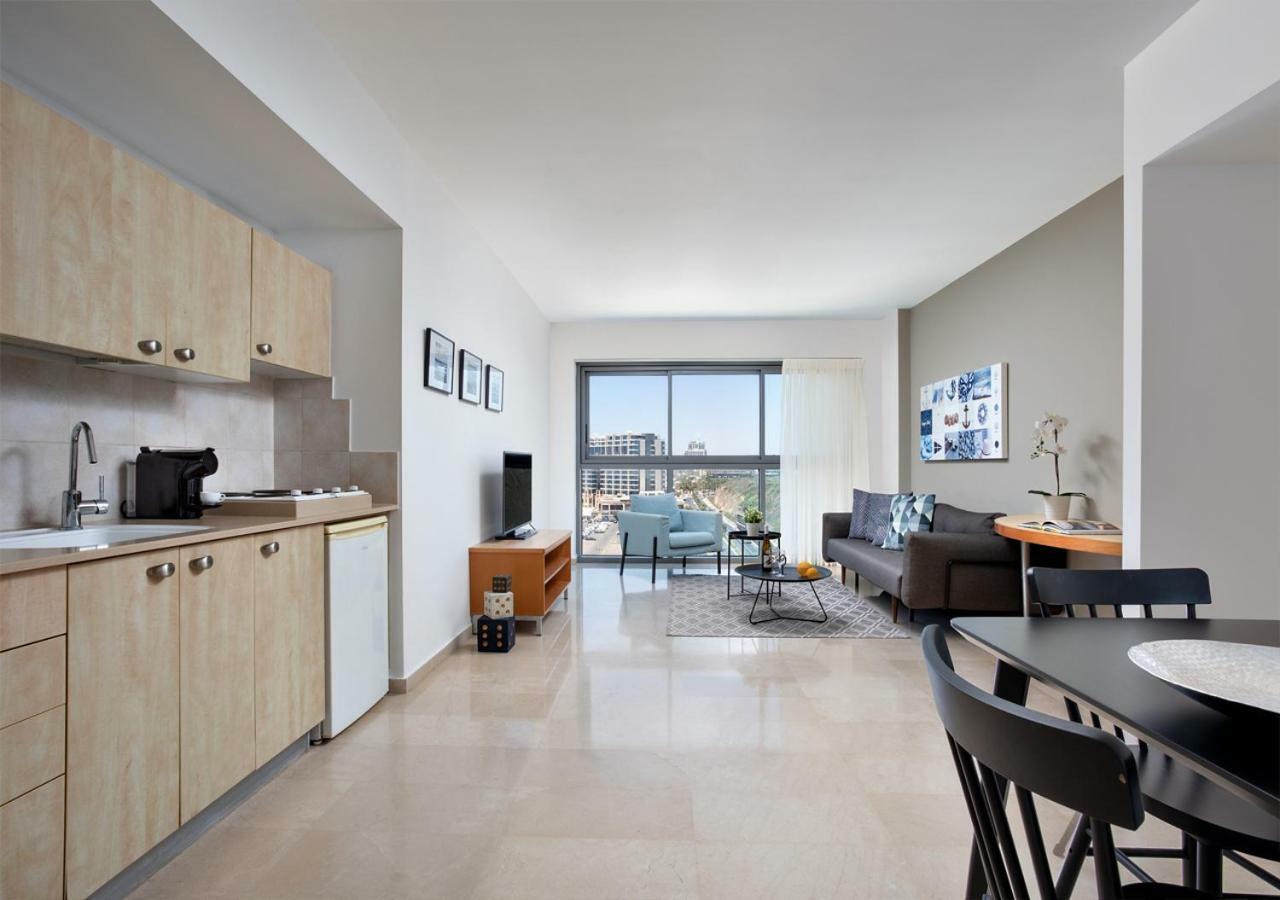 Aparthotel Okeanos On The Beach Herzliya Ngoại thất bức ảnh